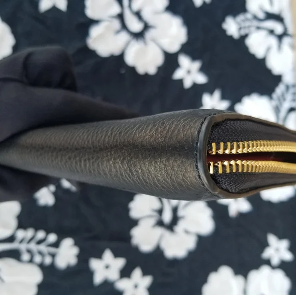 Rare Coach Black Pebbled Leather Wallet With Red Interior - Picture 4 of 13